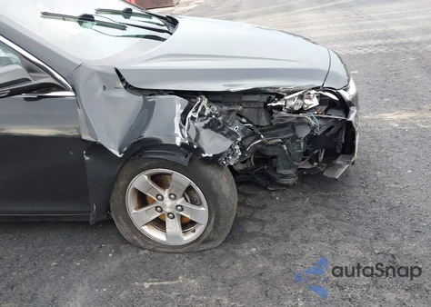 2015 Chevrolet Malibu 1Lt из США, поврежденный, VIN 1G11C5SLXFF134609